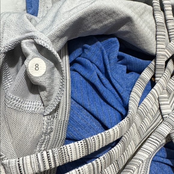 Lululemon Wild Tank
Heathered Harbor Blue / Cyber Stripe White Silver Fox Sz 8 - Picture 6 of 7